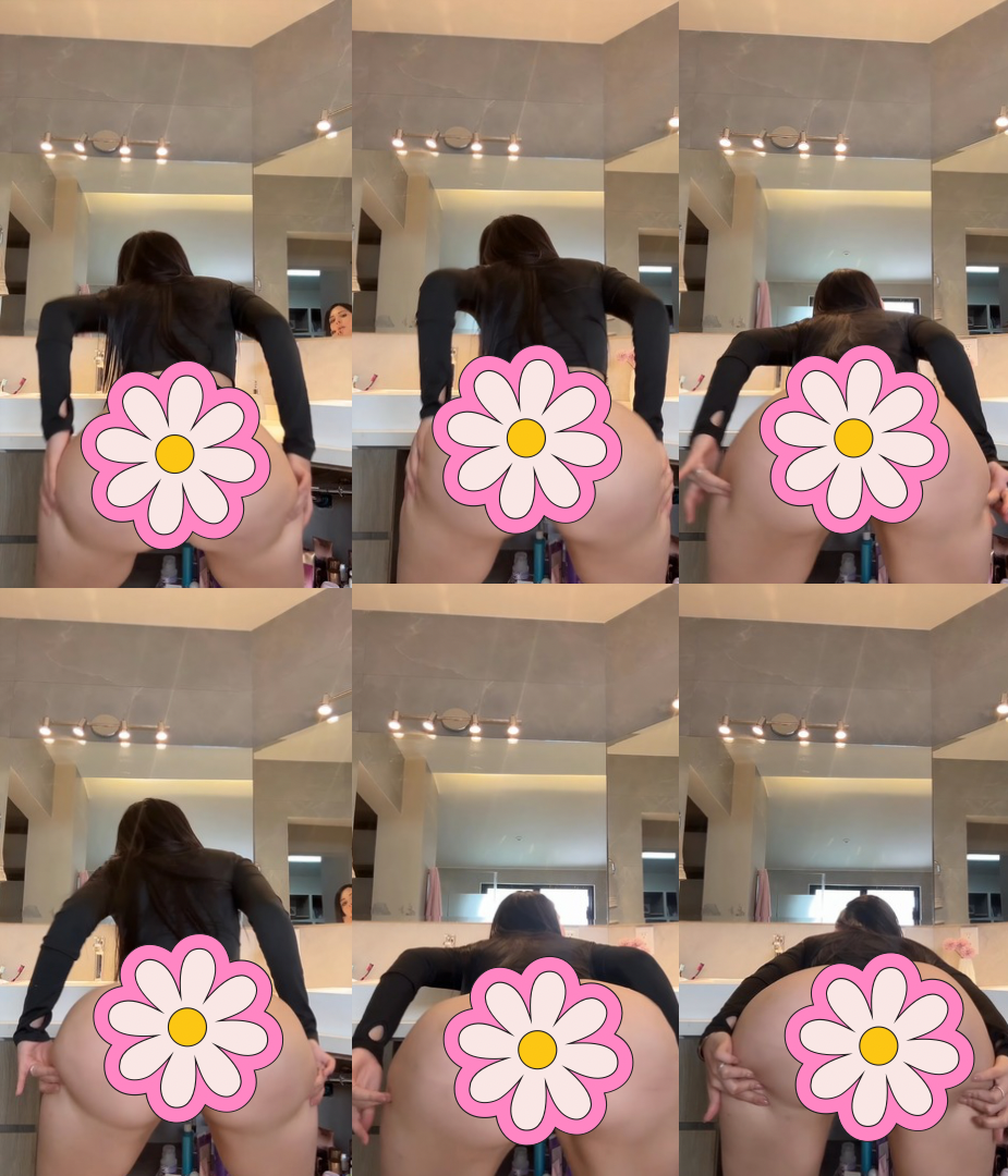 JUGANDO CON MI 🍑 EN EL BAÑO